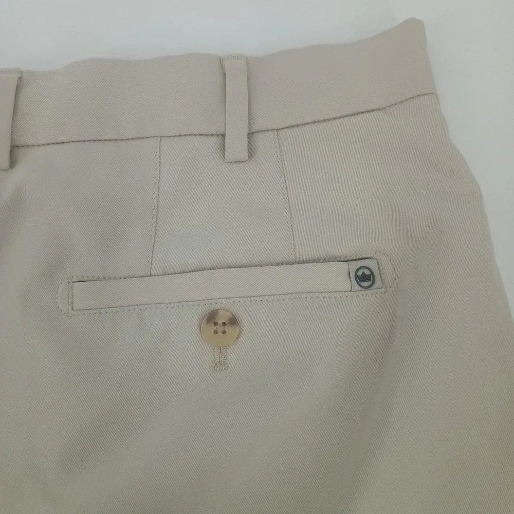 Peter Millar Crown Sport Mens Stone Beige Performance Golf Shorts 38 ME0EB82
